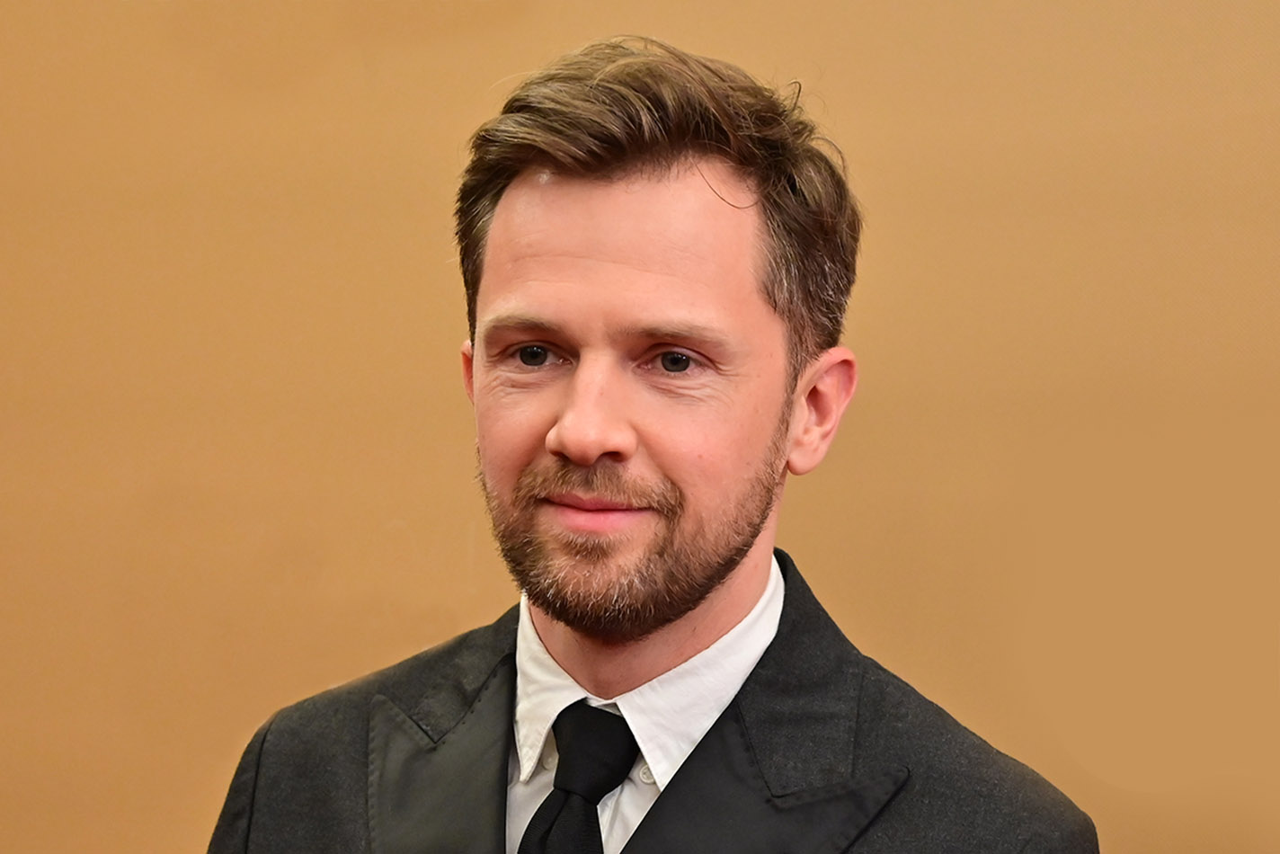 Режиссер Илья Ермолов создал кинокомпанию «Дельтаплан»