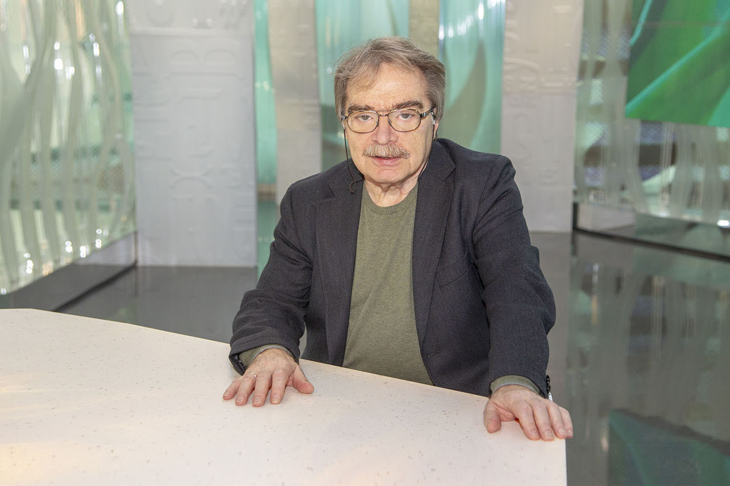 Александр Адабашьян: «Мы весело тусили, но&nbsp;не были золотой молодежью»