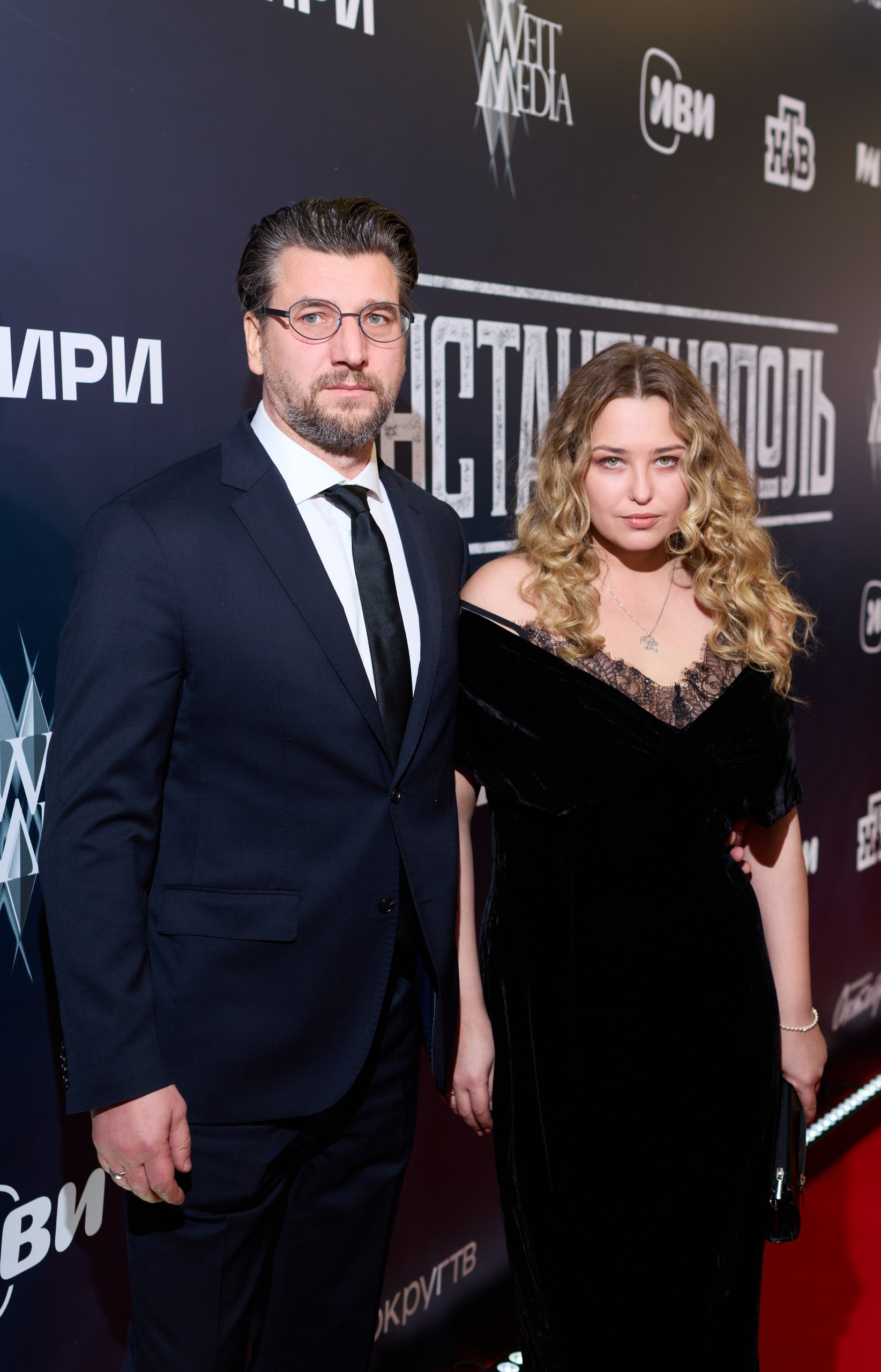 Устюгов с&nbsp;женой, Учитель, Валерия на&nbsp;премьере «Константинополя»: фото