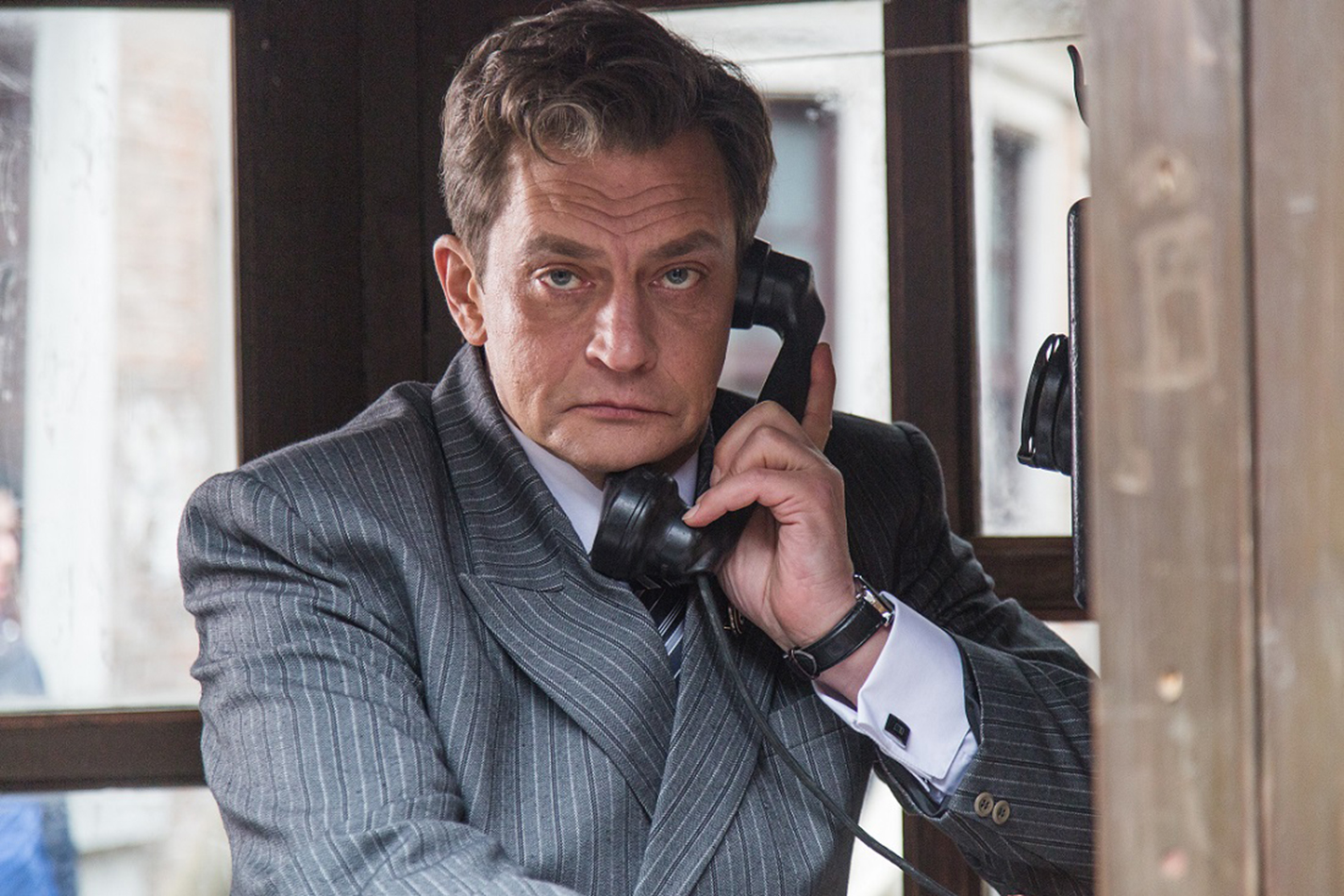 Александр Домогаров-ст. сыграл в&nbsp;фильме сына «Отель “У погибшего альпиниста”»: кадры