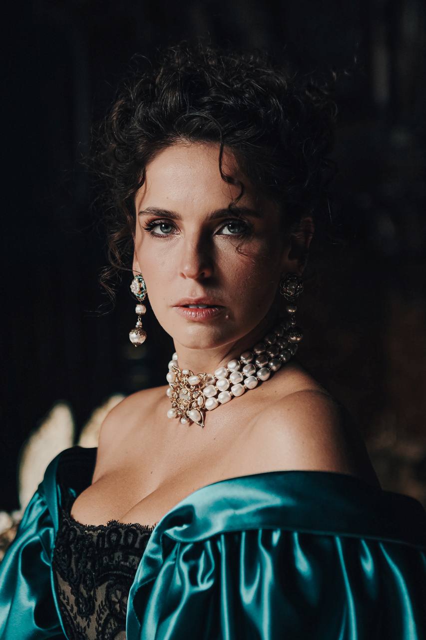 Объявлено, кто сыграет Элен Курагину в&nbsp;«Войне и&nbsp;мире»: фото