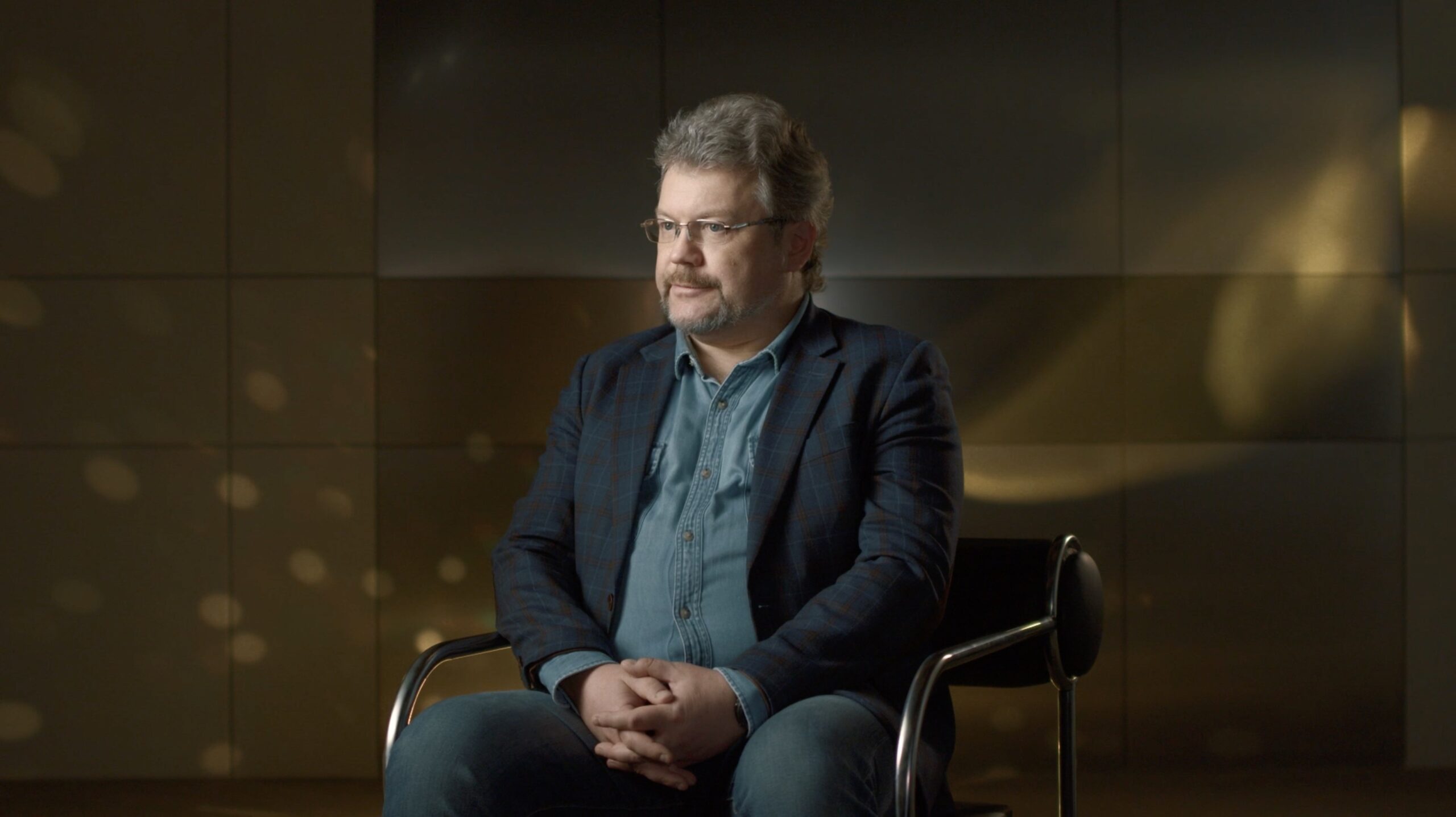 Александр Лутовинов