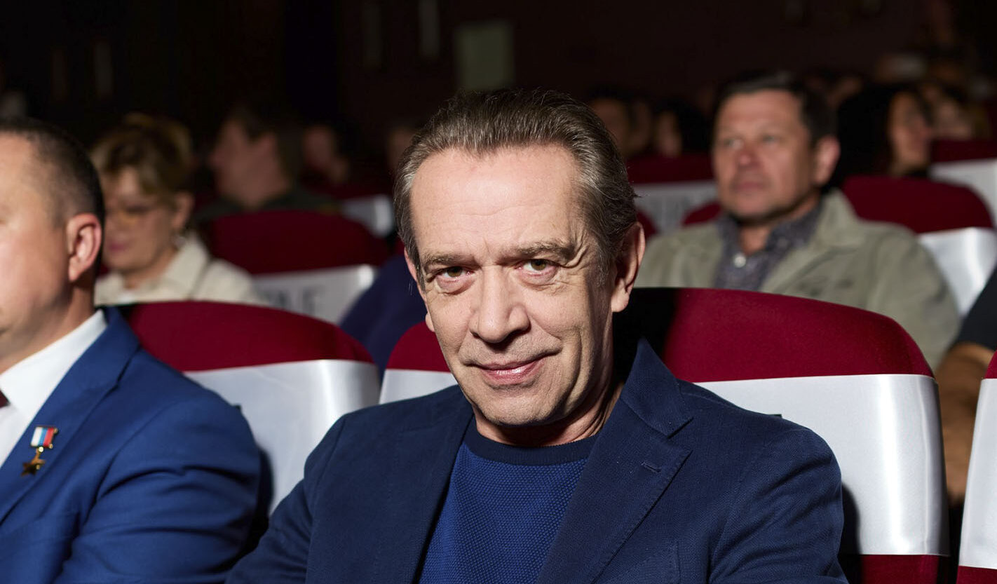 Машков, Здорик, Бероев с&nbsp;беременной женой на&nbsp;премьере «Марика»: фото